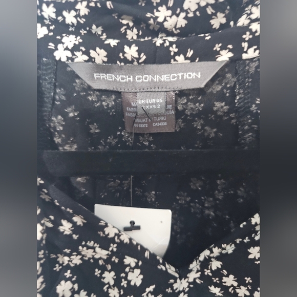 French connection Floral Black flowy Dress with tie​ - Picture 2 of 5